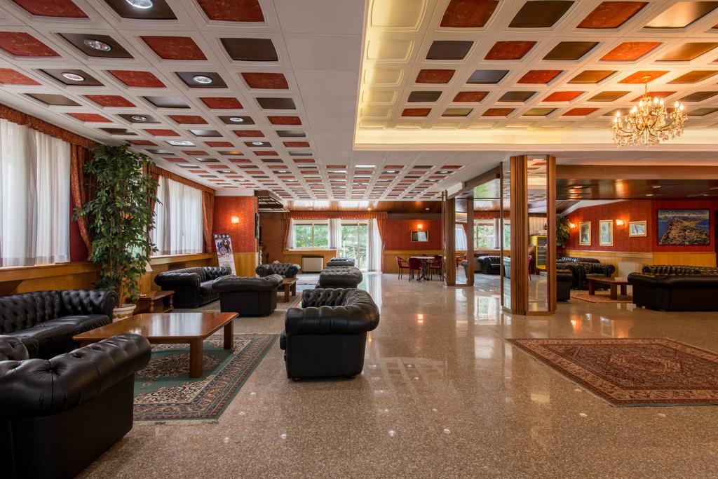 Hotel Tasso Camigliatello Silano Exterior photo