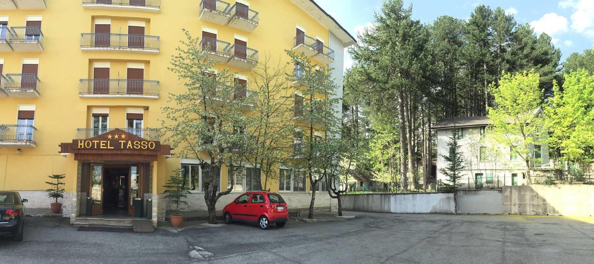 Hotel Tasso Camigliatello Silano Exterior photo