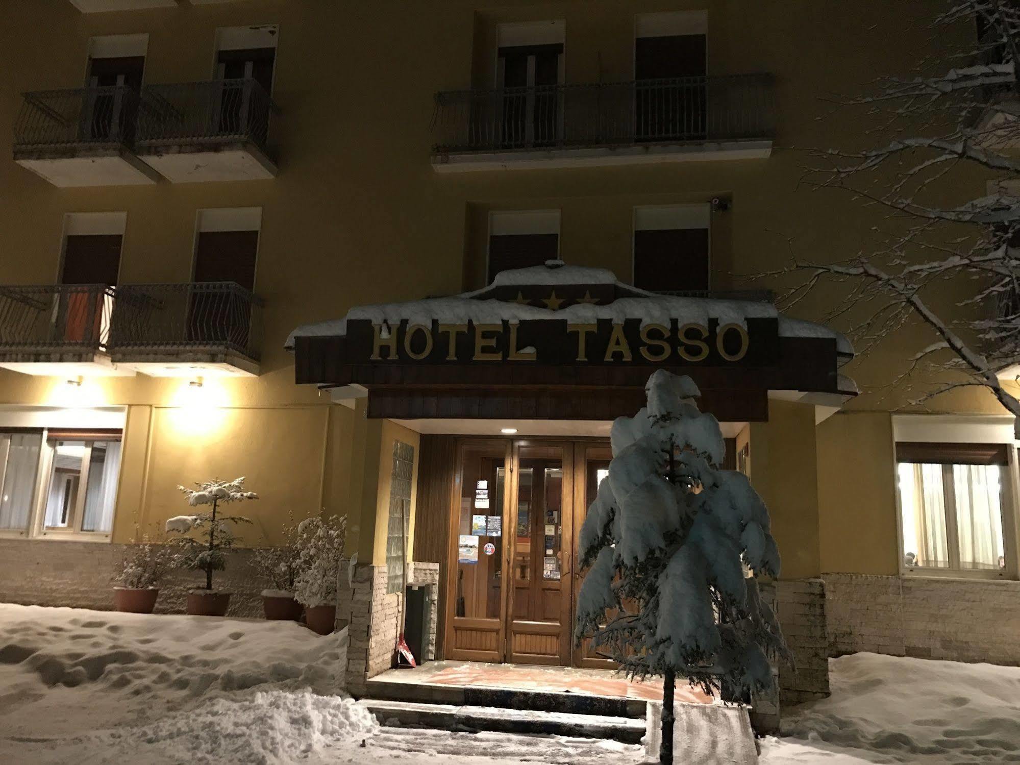 Hotel Tasso Camigliatello Silano Exterior photo