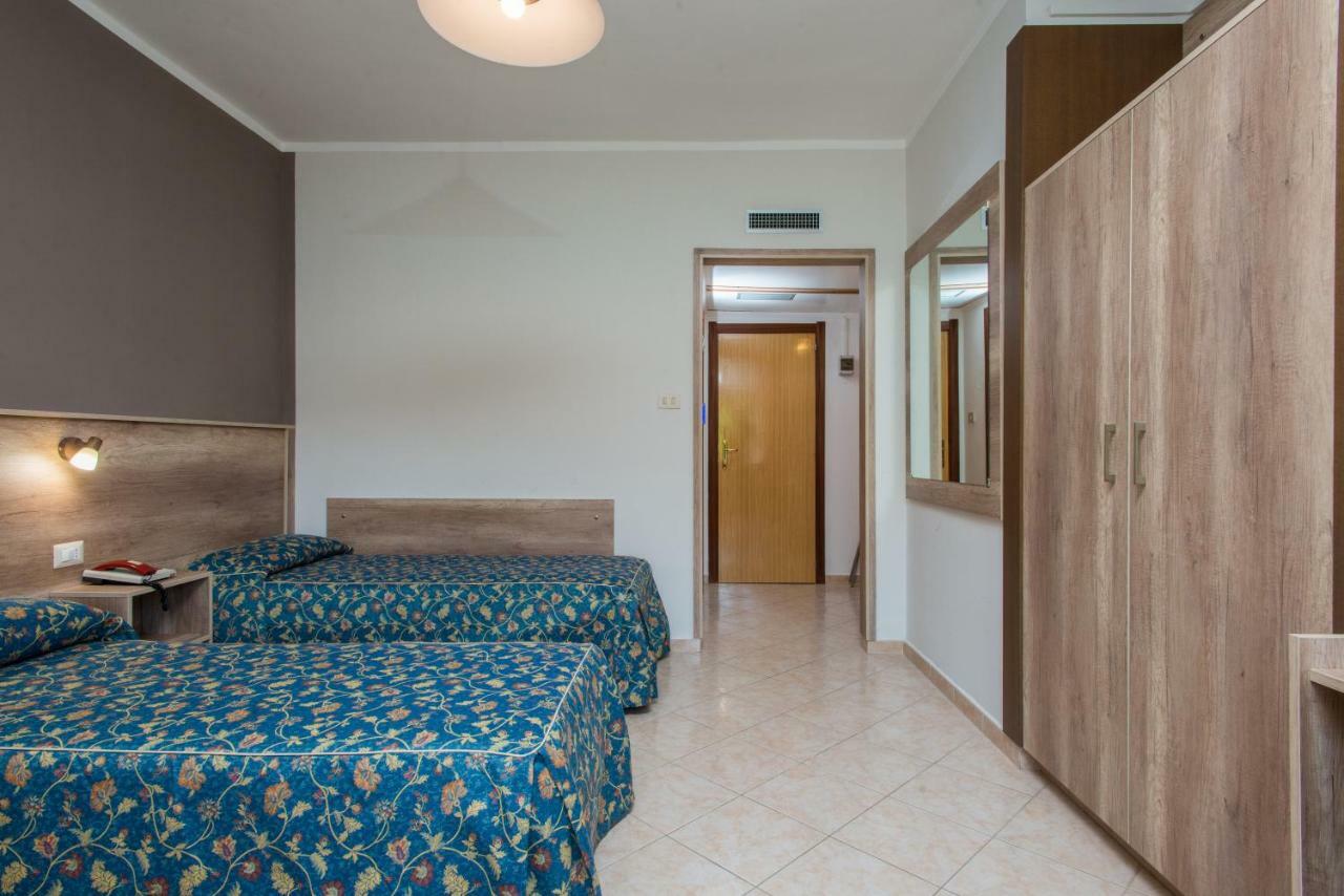 Hotel Tasso Camigliatello Silano Exterior photo