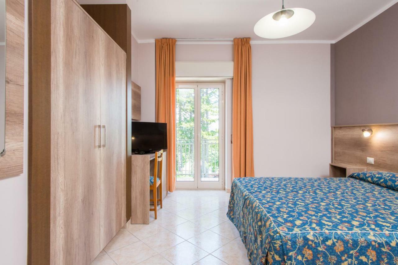 Hotel Tasso Camigliatello Silano Exterior photo